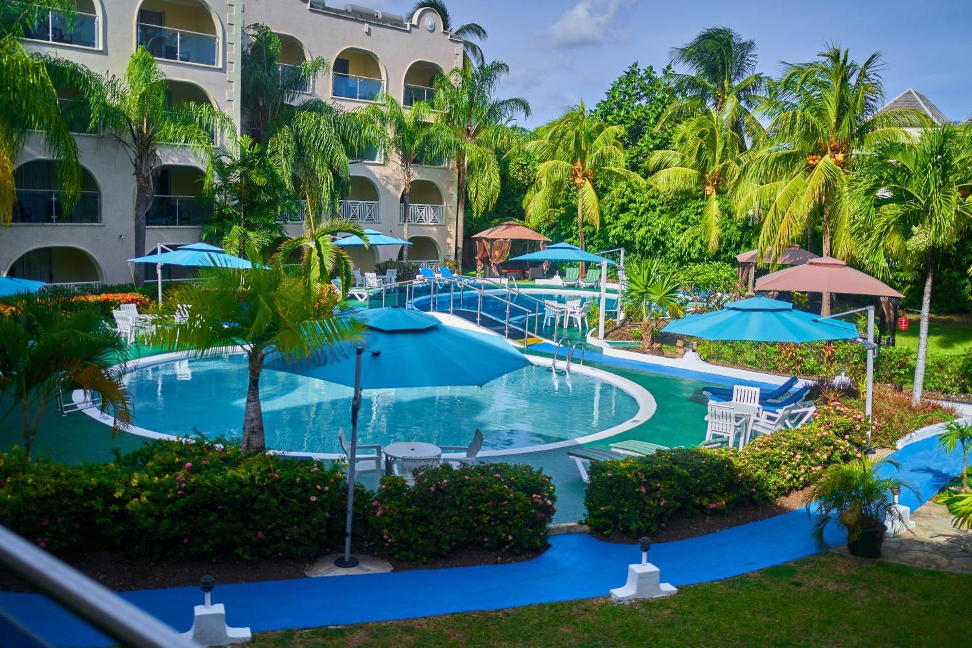 Sunbay Hotel Крайст-Черч Екстер'єр фото