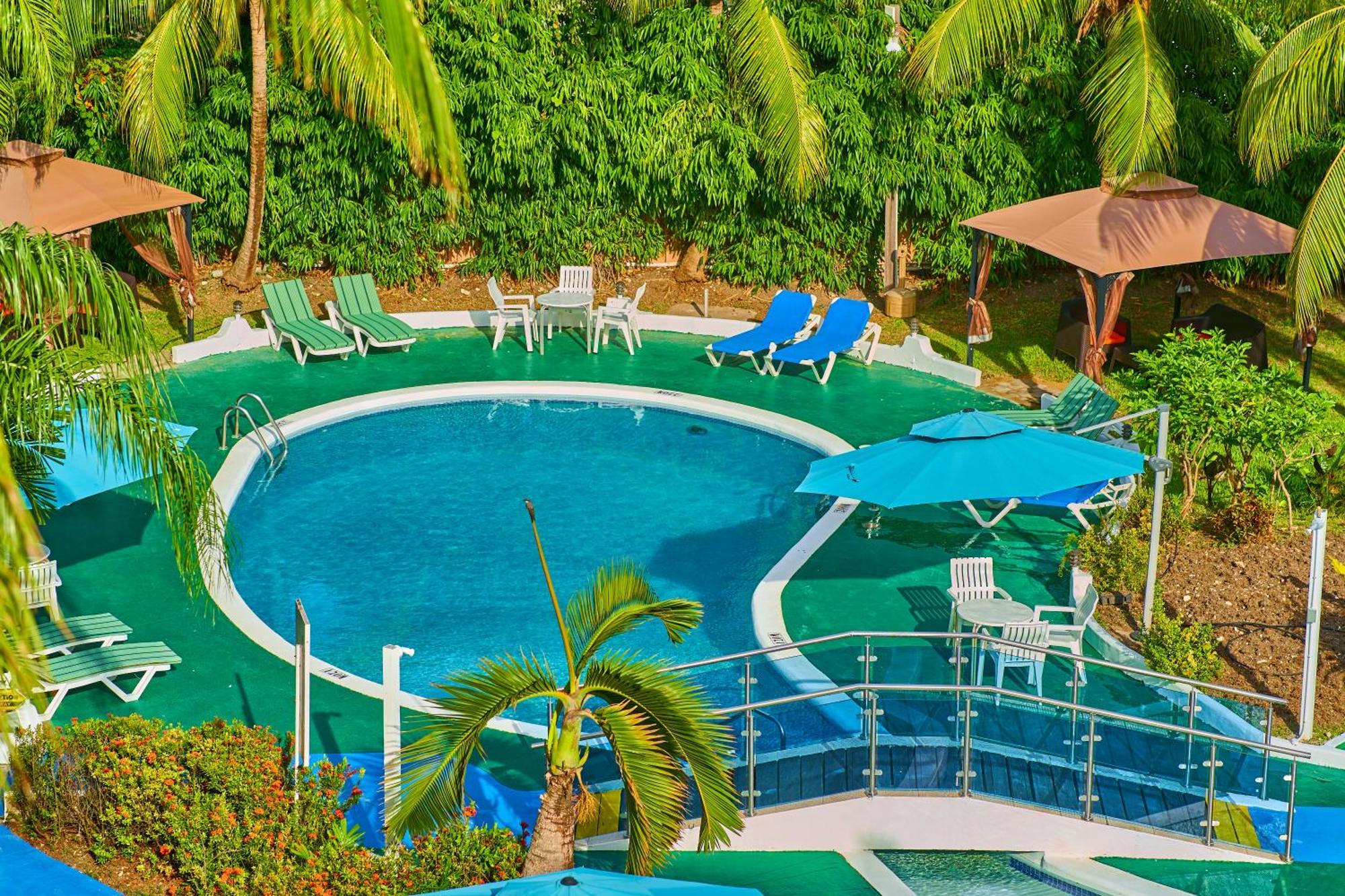 Sunbay Hotel Крайст-Черч Екстер'єр фото