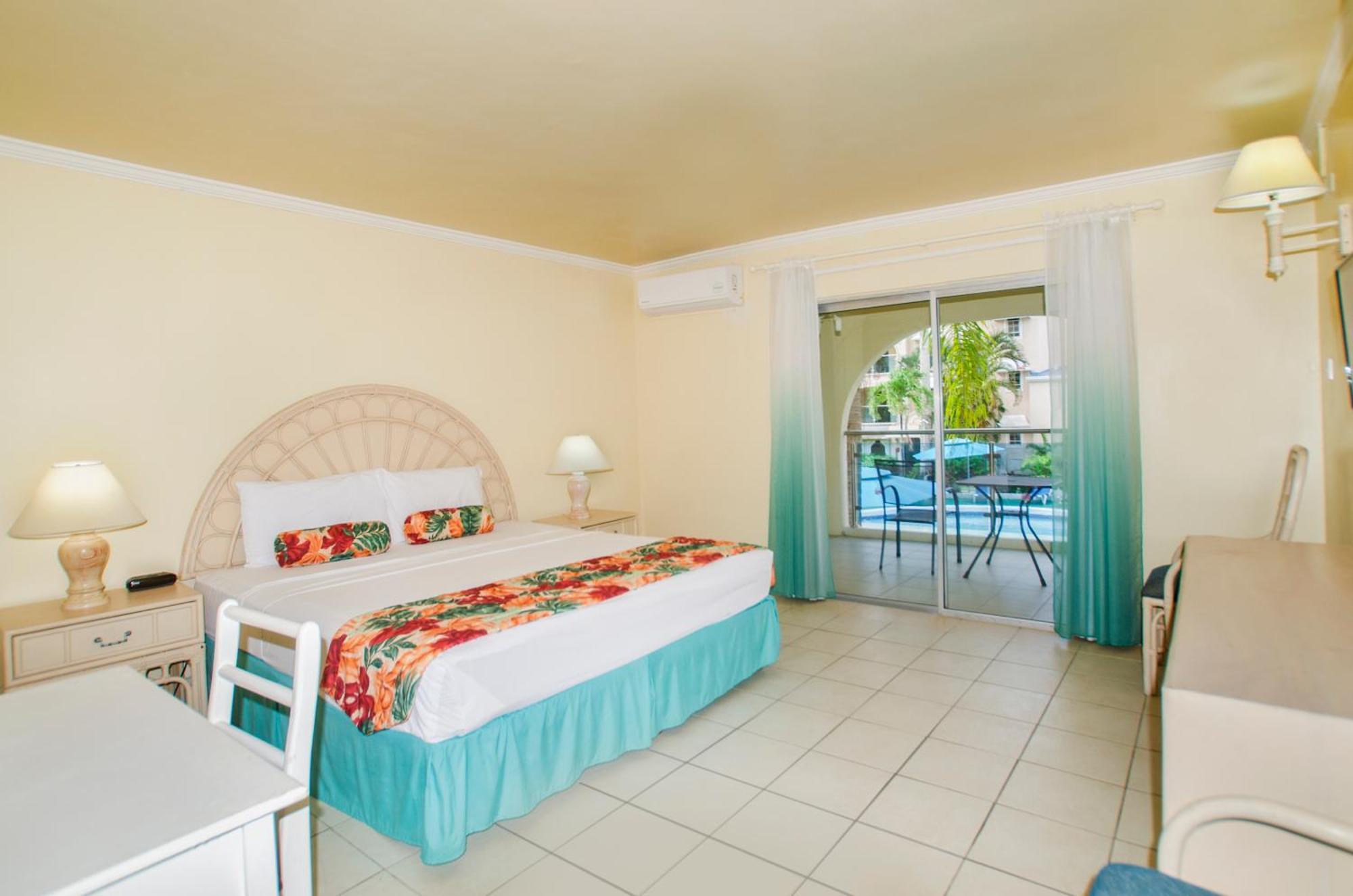 Sunbay Hotel Крайст-Черч Екстер'єр фото